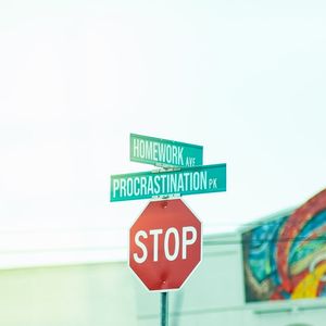 8 Negative Behaviors Examples That Affect Your Mental Health